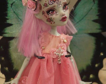 OOAK Monster High Faceup Repaint Fairy Frankie Stein
