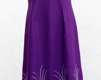 Vintage dress / 70s, purple with embroidery