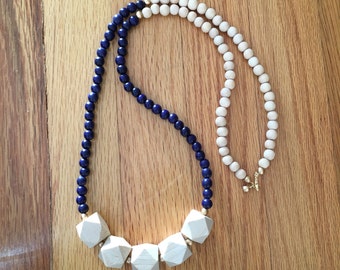 long navy necklace / navy beaded necklace / navy and white necklace / summer necklace / navy blue / statement necklace / wood bead necklace