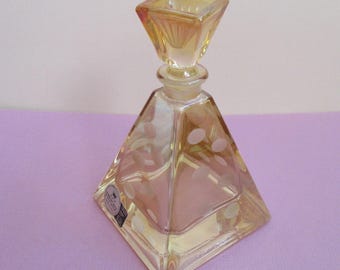 Amber Handcut Glass Pyramid Perfume Bottle Vanity Decor Italy International Master of Cristal Sculpture Empty Collector Perfume Bottle