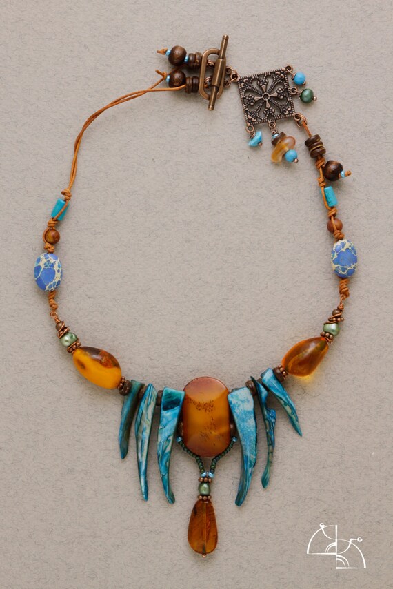 Ethnic World. Unusual jewelry set. Great necklace and long earrings. Natural amber and nacre. Boho chic. lovely gift for her