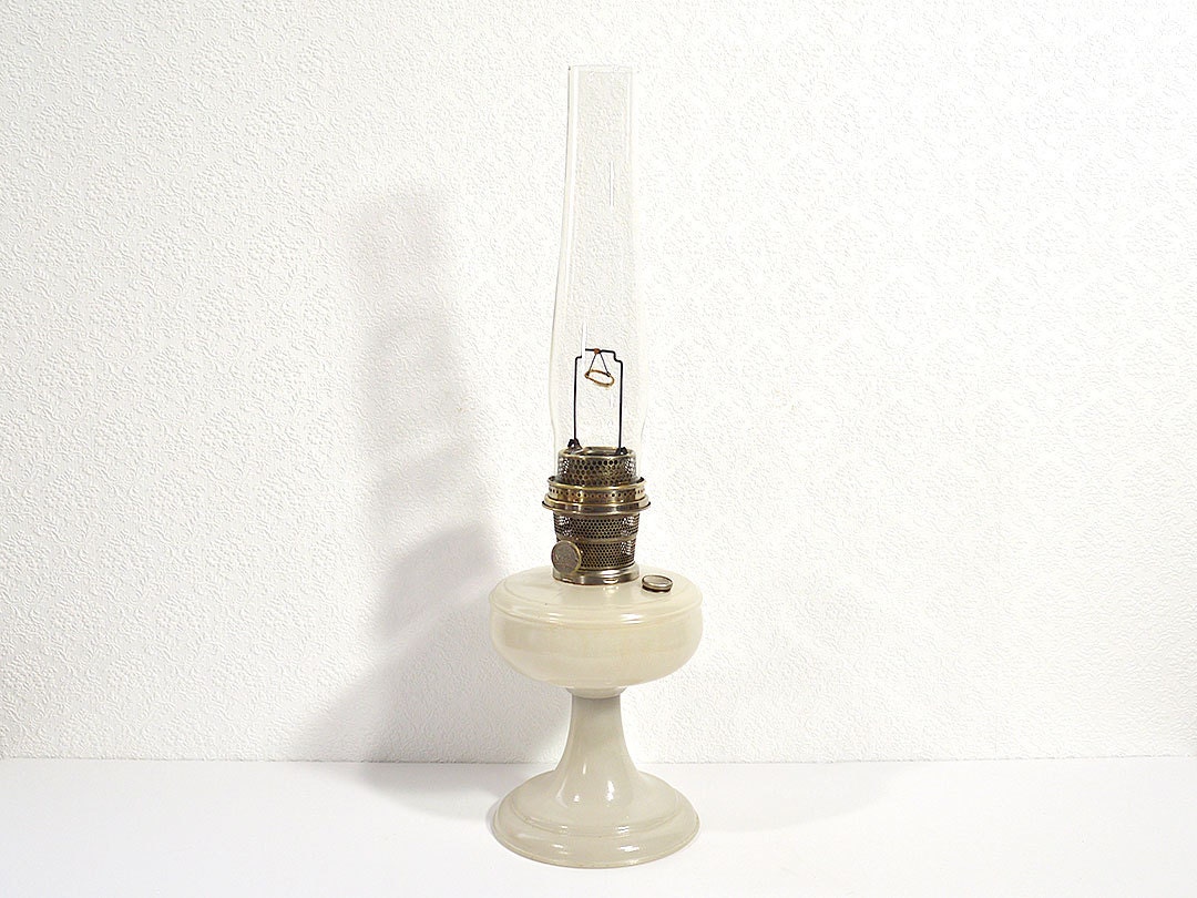 Aladdin Oil Lamp Vintage White Aladdin NuType Model B