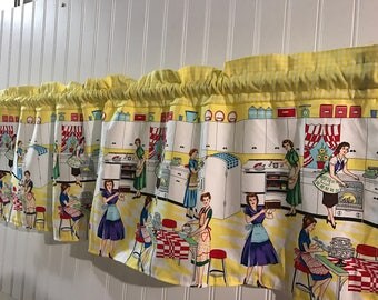 Retro kitchen scene vintage Curtain Valance with gingham