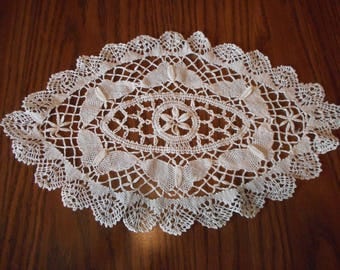 Vintage butterfly Needle Lace Table Centerpiece or Doily