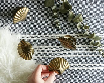Brass Napkin Rings Napkin Rings Gold Napkin Holder Clam Shell Brass Napkin Holder Napkin Rings Vintage Napkin Holder Vintage Dinner Napkins