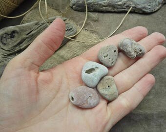 Small Beach Rocks with Natural Holes Hag Stone Witchcraft amulet talisman charms 5pcs