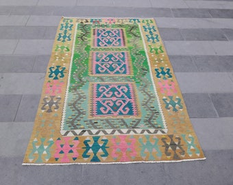 Kilim Rug, Turkish Kilim Rug, Area Rug, Handwoven Rug, Vintage Kilim Rug, Pink Kilim Rug, Aztec Rug, Bohemian Rug ! Feet : 4'5" x 7'1".