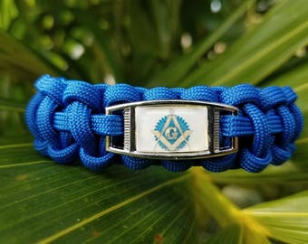 Blue House Freemason Paracord Bracelet. Handmade Masonic Paracord Bracelet. Great Gift Idea for a Freemason. Mens Masonic Paracord Bracelet.