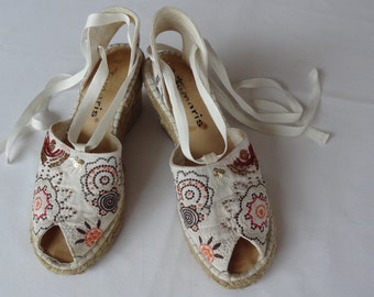 Vintage shoes,Beads shoes, Light canvas shoes,White shoes, Plaited fiber sole,Espadrilles,Summer shoes,Cotton shoes,Size 25/39,Heel 8cm
