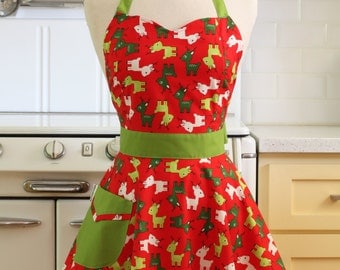 Retro Full Apron Christmas Deer BELLA Sweetheart Neckline