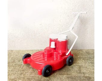 Vintage Salt and Pepper Shakers - Lawn Mower Salt and Pepper