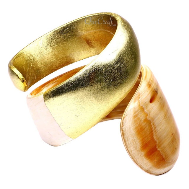 Handmade horn & lacquer jewelry loved by thousands by quecraft