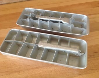 Vintage Aluminum Metal Ice Cube Trays Quickube Philco Freezer