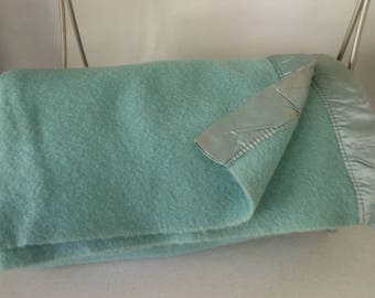 Wool Blanket Mint Green Silvery Binding Thick Dense Beautiful Wool