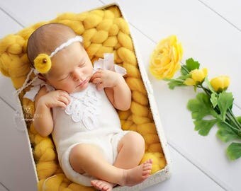Newborn Photography Prop-Newborn Cream Short Romper with White Lace-Baby Girl Photo Prop-Newborn Romper-Newborn Girl Outfit-Newborn Bibs