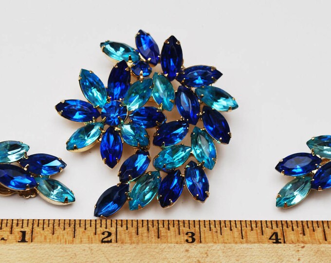 Rhinestone brooch earring set - Blue and Light blue Crystal - Gold Tone metal - Clip on earring