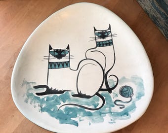 MCM Sophisticated Siamese Cat Plate