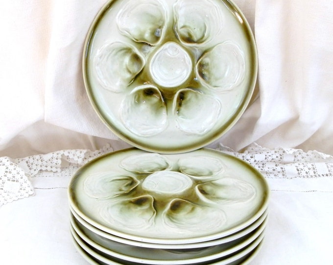 2 Vintage French Green and White Oyster Plates by St Armand / Seafood Tableware, French Dining, Retro Vintage French Interior, Mid Century