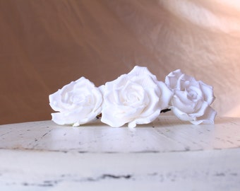 Hair bobby pin polymer clay flowers. White roses on bobby pins . Set of 4.