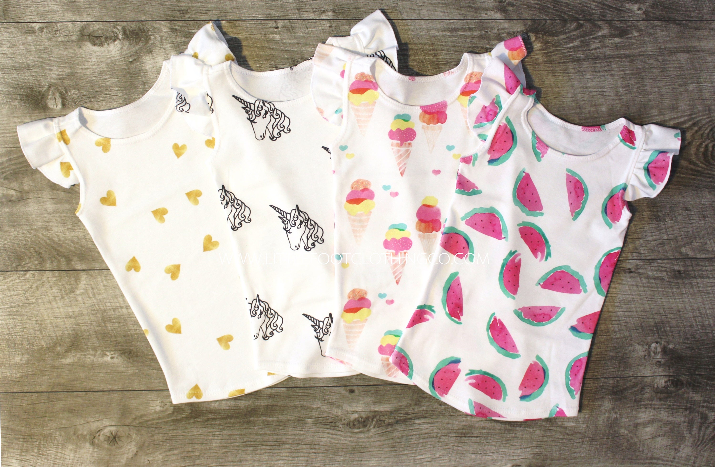 Organic baby girl clothes Organic Baby Clothes for Girls. Your little lady will look pretty and feel great in Organic Baby Girl Clothes from Kohl's! Our selection of Organic Baby Clothes for Girls is sourced responsibly and is durable, comfortable and stylish.