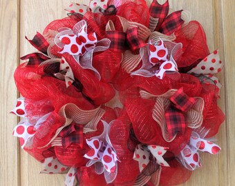 Valentine's day wreath, rustic valentine wreath, valentine's day decor, hand made wreath, valentine deco mesh wreath, valentine love wreath