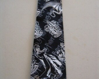 Harry Potter Crest and Character Necktie