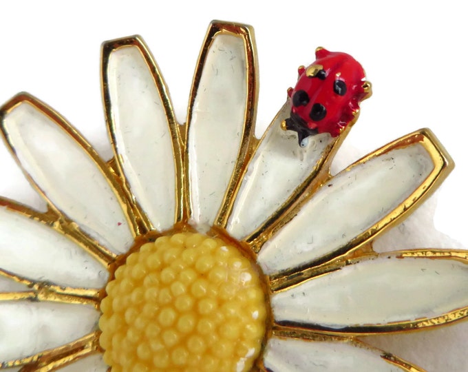 Vintage Weiss Gold Tone Daisy Brooch with Ladybug, Enamel Designer Pin