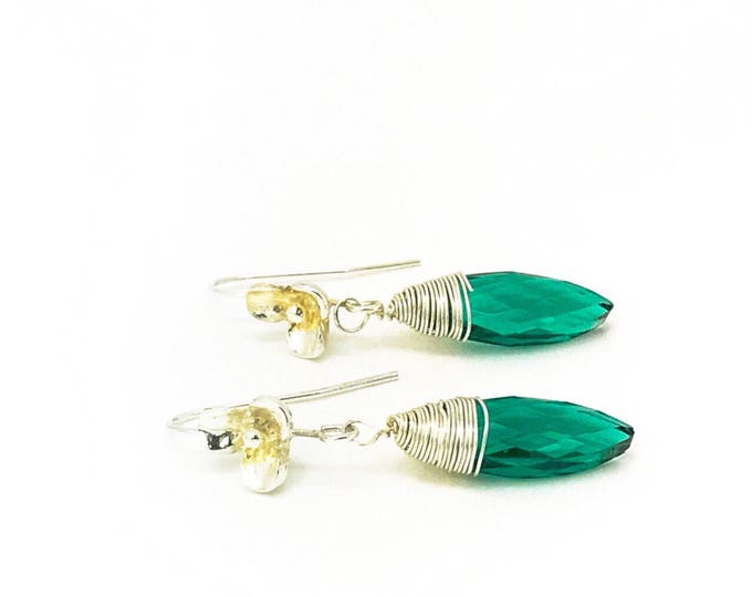 Green Dark Earrings, Green Swarovski earrings, Green dangle earrings, green drop earrings, dark green earrings, green simple earrings