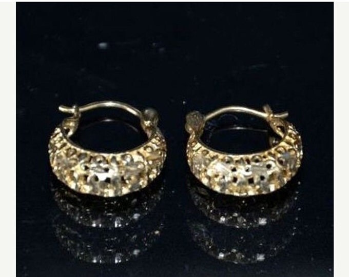 Storewide 25% Off SALE Vintage Sterling Silver Gold Overlay Textured Designer Earrings Featuring Beautiful Sparkling Diamond Cut Design