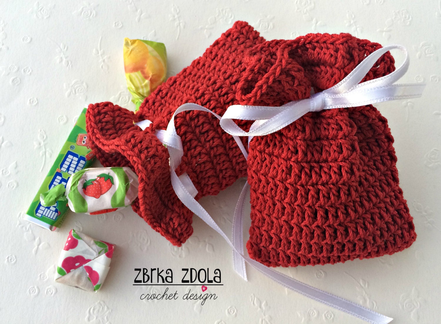 Little gift bags for Christmas crochet pattern Advent