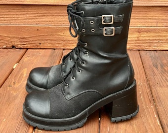 Vtg Baker's platform lace up ankle boots / siZe women's US 9 1/2 / free shipping