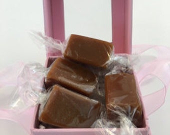 2 oz Pink Scroll Favor Box