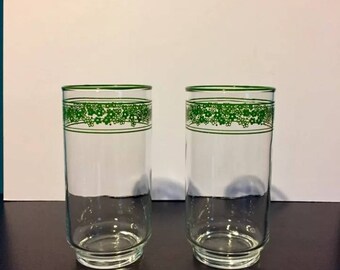 Set of 2 Crazy Daisy Spring Blossom Glasses Tumblers Corelle/Pyrex Green Flowers