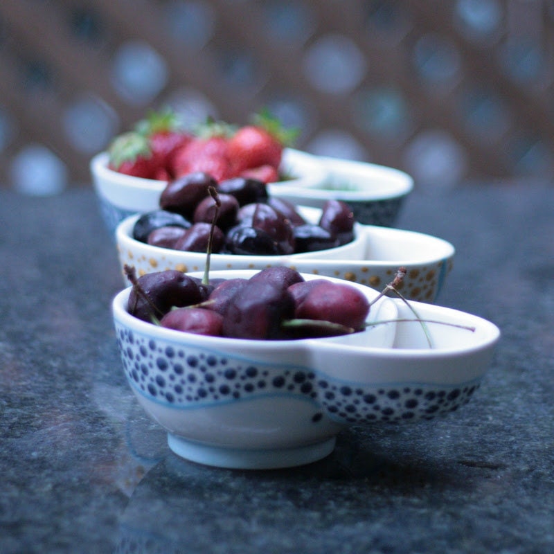 Bol à noyaux / Olive serving dish whit pit holder