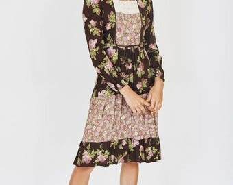 Vintage 70s Cotton Floral Peasant Dress