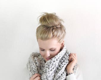 SALE Chunky Knit Infinity Scarf Womens Cowl Scarf Neckwarmer / Crochet Fall Fashion Warm Winter Accessory / Grey White Knit Scarf Oversize
