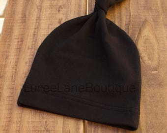 Black baby beanie/Top knot baby beanie/Baby beanie/Black knot baby beanie/Knot baby beanie/Baby boy hat/Newborn baby beanie/ black baby hat