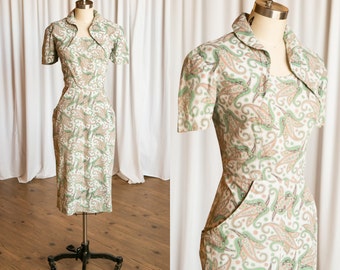 County Dorset dress | vintage 50s dress | 1950s cotton dress | 50s paisley print dress | 1950s fitted wiggle dress | green paisley 50s