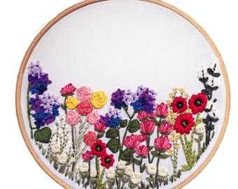 Printable // Flower Hand-Embroidery Pattern, DIY embroidery art, Embroidery, Beginner Kit, DIY home decorating project, Floral Art,