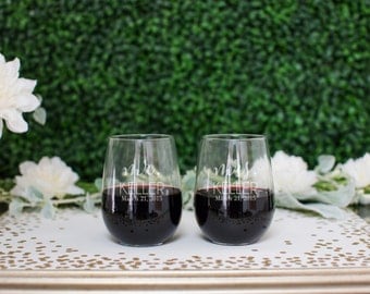 Personalized Wine Glasses - (Set of TWO) Custom Engraved Vina Stemless Wine Glasses - Personalized Wedding Gift - Couples Engagement Present