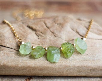 Raw Peridot Necklace, August Birthstone, Raw Crystal Necklace, Peridot Jewelry, Green Rough Stone Necklace, Five Raw Stone Jewellery