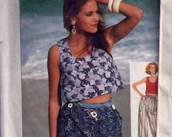 Misses' Top and Pull-on Pants or Shorts / Haut et pantalon ou short coulisse pour jeune femme - Simplicity no 7558