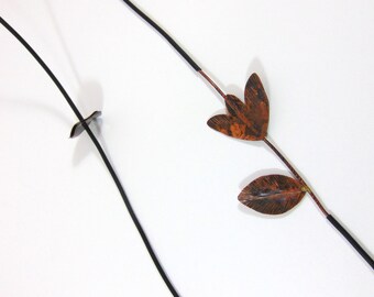 Long necklace, caucciu' necklace, copper necklace, collier femme, copper leaf, copper flower, black necklace.