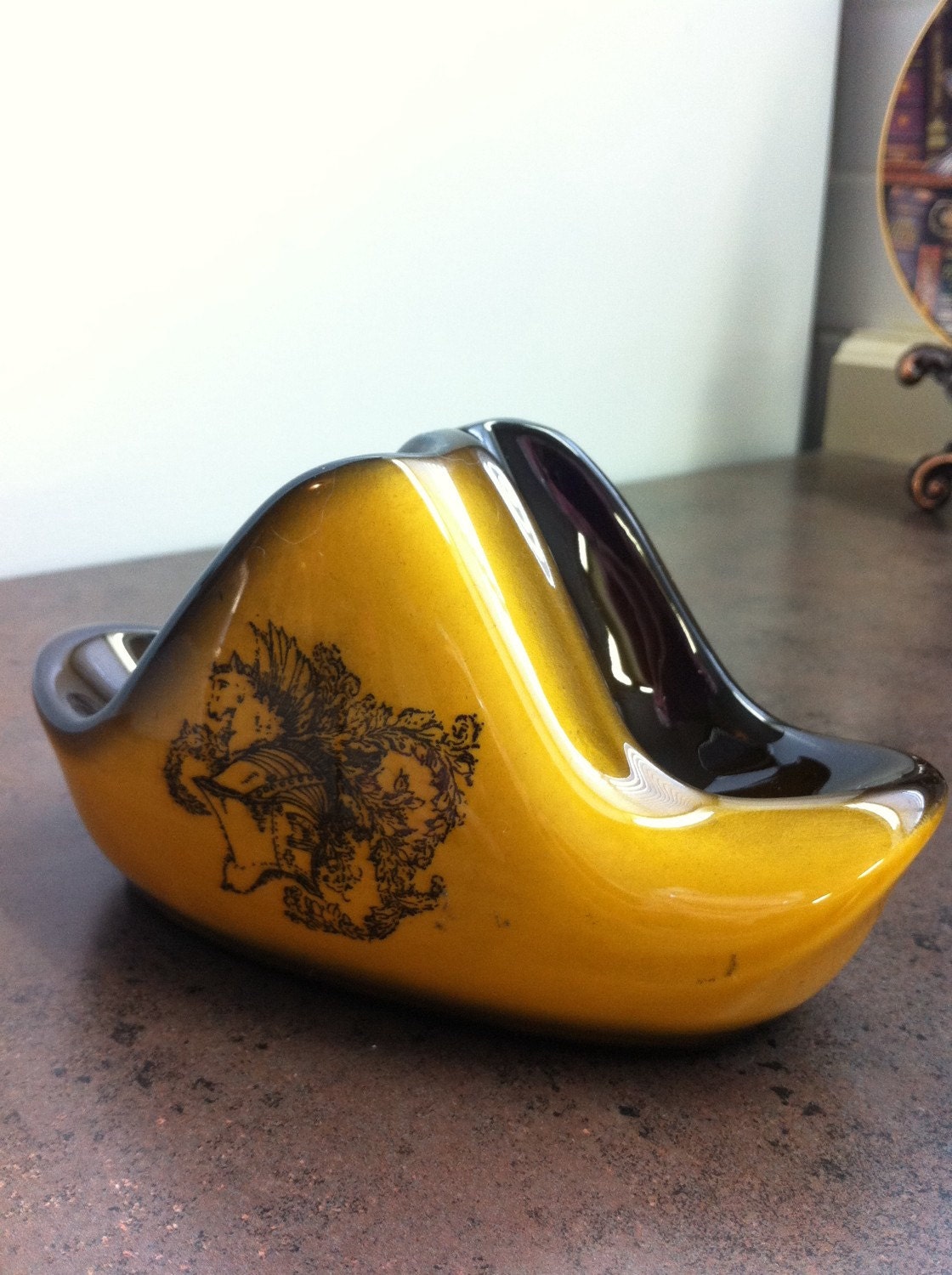 Vintage Pipe Holder Ceramic Pipe Rest Yellow and Black