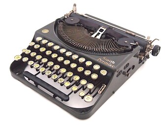 Smith Premier portable typewriter, 1920/1930's typewriter, dark green typewriter, working typewriter, Remington portable 2.