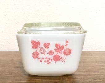 Vintage Pyrex Pink Gooseberry Refrigerator Dish with Lid #501 1 1/2 Cup