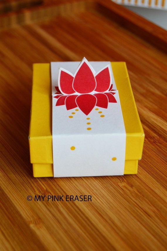 lotus flower packaging // lotus wedding favor // bridesmaid