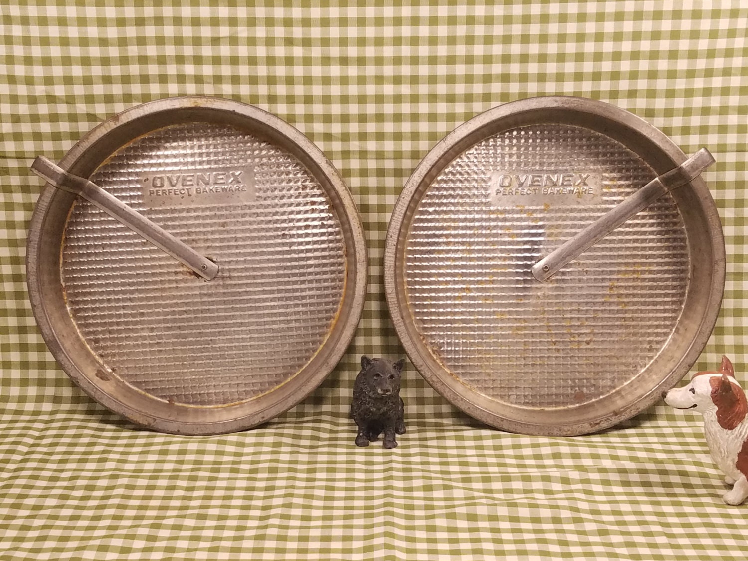 Pair of Vintage Ovenex Perfect Bakeware 8.5 Inch Round Cake