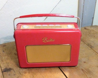 Radio Tin Lunch Box - Quirky Tin in the shape of a 1950's radio (stock #6457