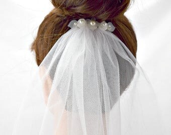 White Pearl Flower Bridal Veil